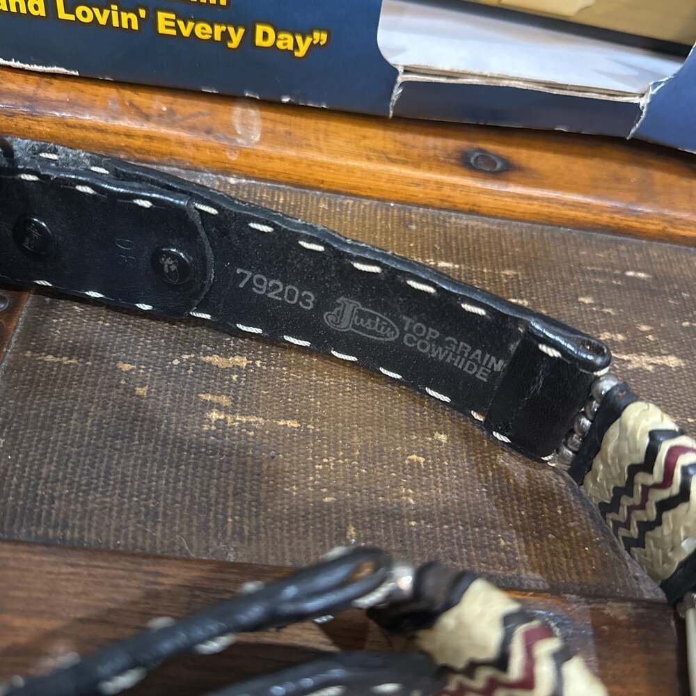 Justin Tooled Concho Western Leather Belt - Size 36 - Picture 2 of 2